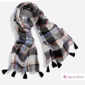NWT Vera Bradley Perfectly Plaid Scarf with fringe